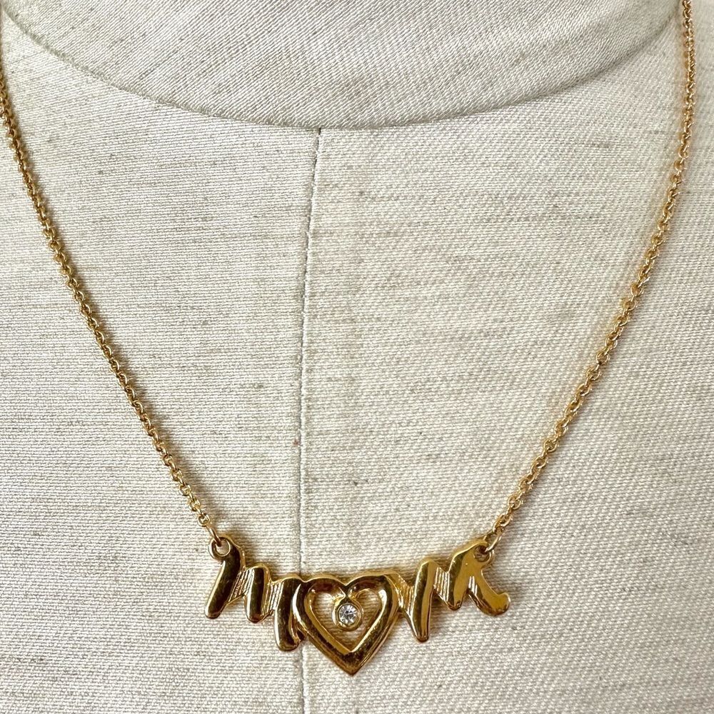 Gold plated mom nameplate necklace with rhinestone